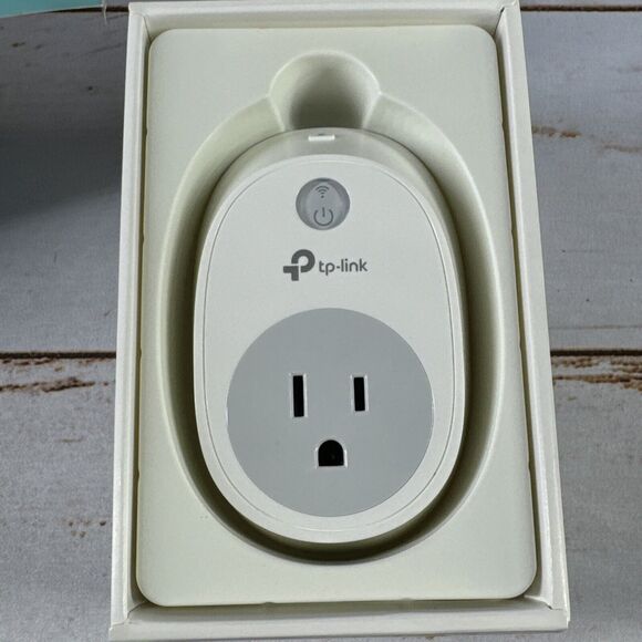 TP-Link HS100 Wi-Fi Smart Plug Kit NEW SEALED Works w/ Amazon Alexa & Google - Picture 4 of 4